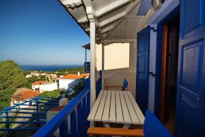 Studio with Balcony