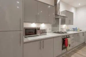 Haymarket Spacious 3 Bedroom Street Level - Edinburgh