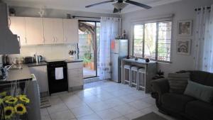 See Rus Self catering unit in Westbrook KZN Private Neat and Cosy