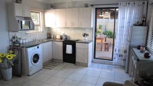 See Rus Self catering unit in Westbrook KZN Private Neat and Cosy