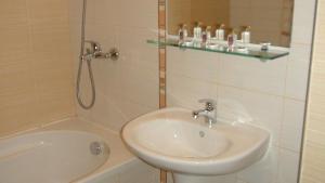 Borovets Gardens Studio D36