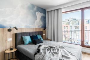 Waterlane Island - Riverview Pool, SPA, Gym & Parking by Downtown Apartments