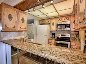 440 West 902N Waterfront 2 Bedroom 2 Bathroom at 440 West 23127