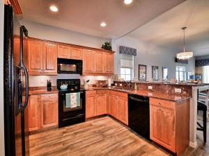 Harborview Grande 800 Luxury 8th Floor Condo with Stunning Harbor Views 23067