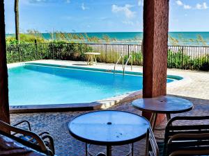Madeira Towers 601 Beach front with spectacular views 533