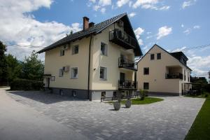 3 csillagos apartman Apartments Razingar 9 Bled Szlovénia