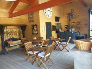 Lodges Les Chalets de Saint Maurice (Dieulefit) : photos des chambres