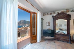 Casa Ella with Private Parking