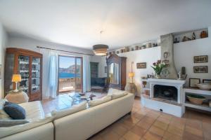 Casa Ella with Private Parking