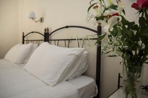 Mimoza Spetses Greece