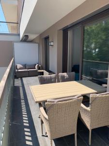 Tiara Apartment at the Lake