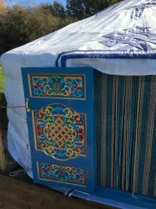 French Fields Luxury Glamping Original Mongolian Yurt - Beaulieu-sur-Sonnette