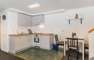 Powder Tower Apartment in Old Town