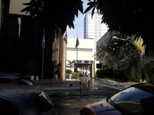 Flat Athenas América ao lado do Salvador Shopping