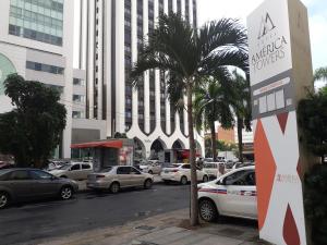 Flat Athenas América ao lado do Salvador Shopping