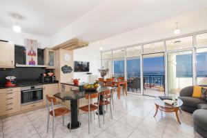 Breathless Sea Apartment