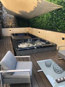 La Grange Emnitan - Maison de ville moderne pour 12p Fêtes interdites