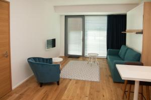 Riverside Apartment 3