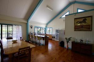 Samford Lakes Rural Accommodation