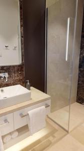 White Pearl Apartment 4.03