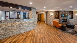 Best Western Plus Country Meadows Inn