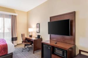 King Suite - Non-Smoking room in Comfort Inn & Suites Zion Park Area