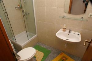 Two-Bedroom Apartment with Terrace room in Apartments with a parking space Supetar Brac - 2856