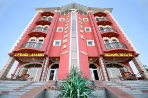 苦盏豪华酒店 - Ŭroteppa