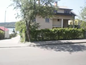 亚泽宾卡酒店 - Broda