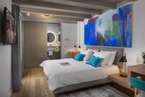 Deluxe Double Room room in Luxury Town House Corto Bechera