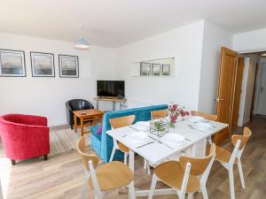 5 Yarmouth Cottages