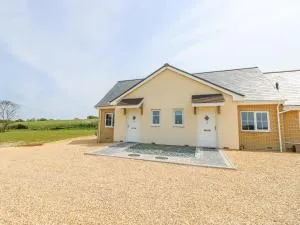 5 Yarmouth Cottages - Brook