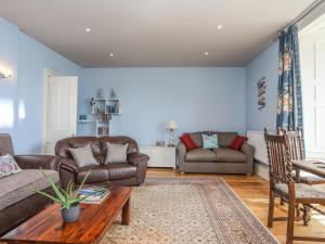 Gadlys House - Waters Edge