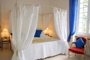 B&B / Chambres d'hotes Villa Aimee Luxury Apartments with Heated Pool : photos des chambres