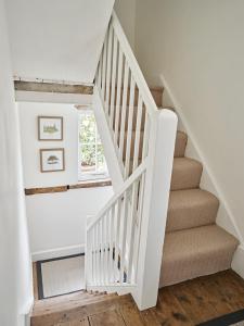 Artisan Cottage, Historic Stay Near Bath, Castle Coombe & Lacock