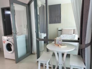 Grandblue condominium Room401 LeamMae phim Beach