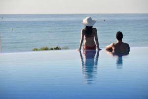 Las Colinas Golf & Country Club Residences