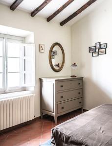 Ampio appartamento completamente rinnovato con vista e piscina