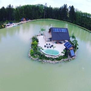 Bungalou U Pískáčka Újezd u Chocně Cehia