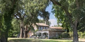 Villas Chateau des Bertrands : Villa avec Piscine Privée