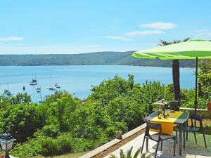 Apartment Šverko 2 by Interhome - 3hvězdičkové hotely ve městě Trget