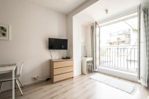 Modern Apartment close to the center by Krakow Home