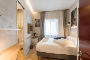 Duomo Deluxe Room