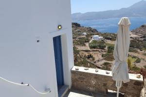 Studio Balkoni Milos Greece