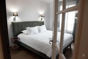 Hotels Armes de Champagne : Suite