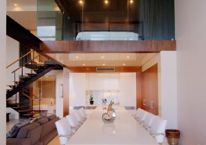 Quayside Waterfront Apartment