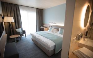 Double Room with Garden View room in Donau Lodge