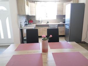 Helios & Elia family apartment