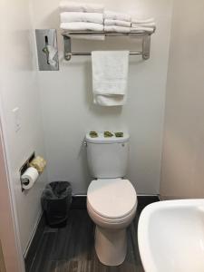 Room with Two Full Beds - Non-Smoking room in Berkeley Inn