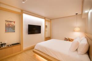 Tomonoya Ryokan Geoje